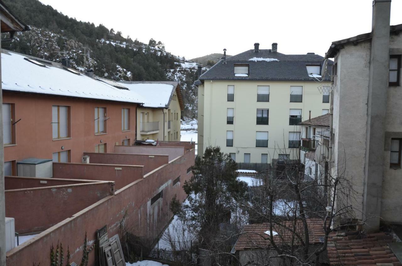 Cal Marti Apartment มาร์ติเน็ต ภายนอก รูปภาพ